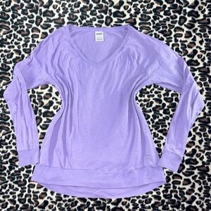 Lilac lavender Purple Vs Pink v neck Henley 
💜🪻